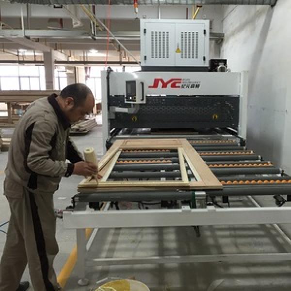 Toe Lasting Machine