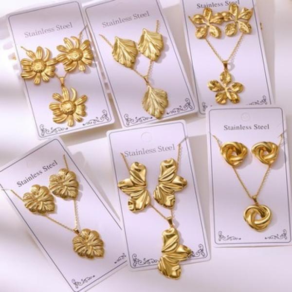 Premium Pendant Earrings