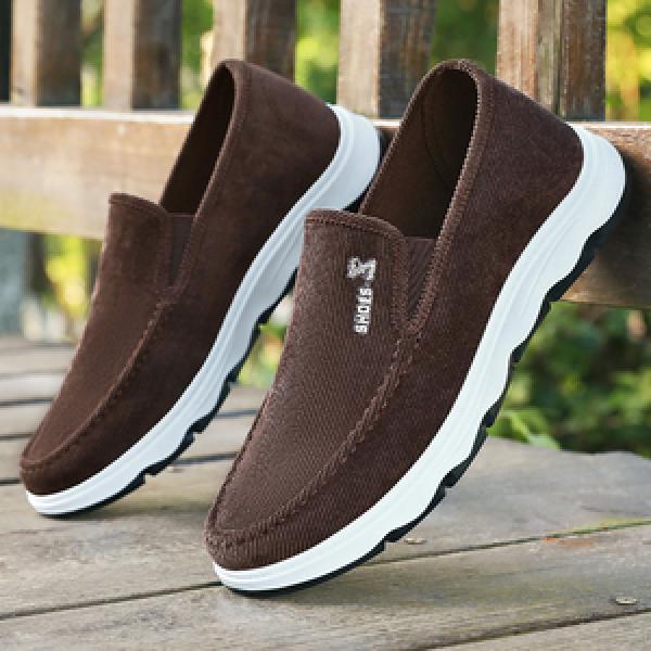 Flat shoes